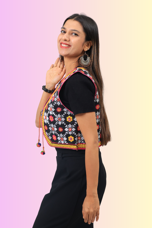 Ethnic Gujarati Embroidered Mirror Koti – Women’s Traditional Navratri Jacket
