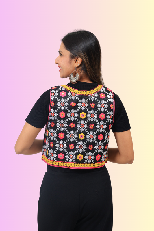 Ethnic Gujarati Embroidered Mirror Koti – Women’s Traditional Navratri Jacket